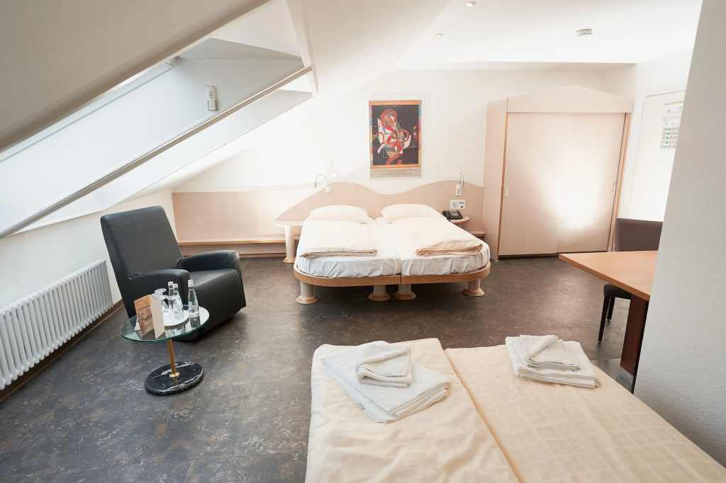 Stadthotel Engel — 4