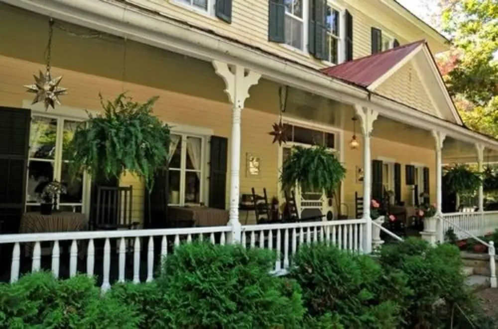Edgeworth Inn