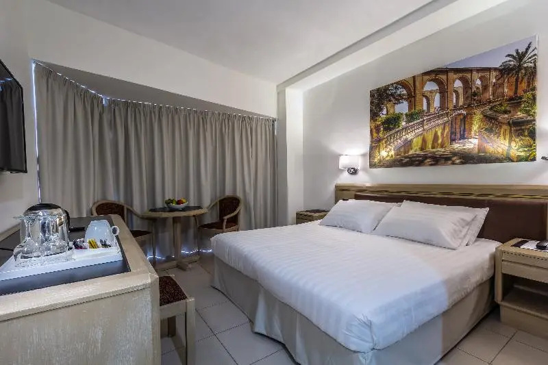 Diplomat Hotel - Chambres