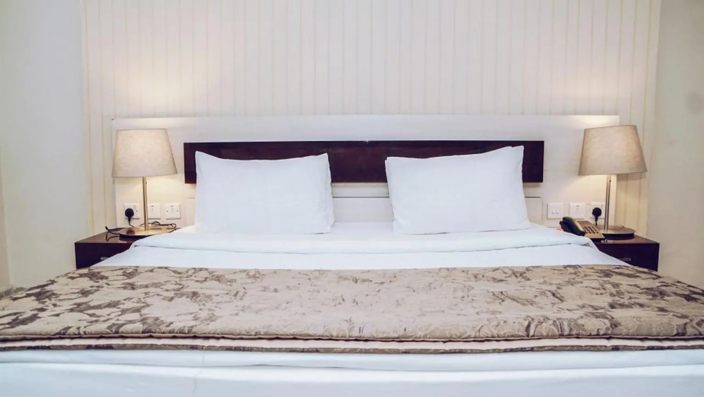 Premier room