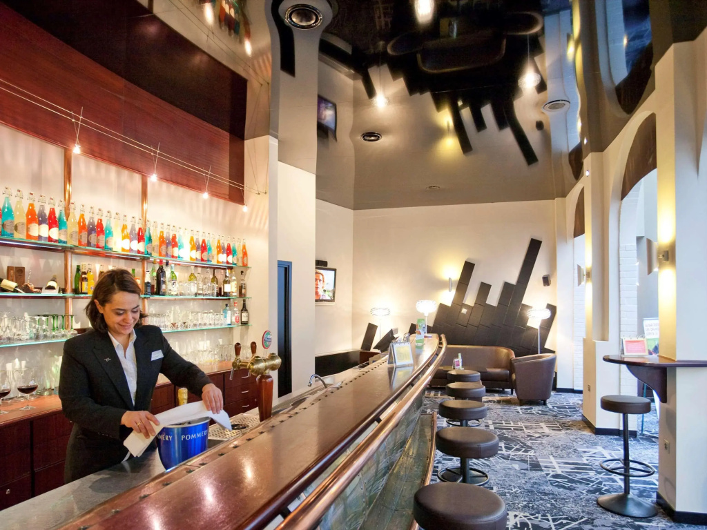 Food & Beverage
