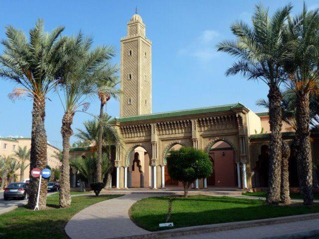 Riad Alaoui 134 with swimming pool and free parking