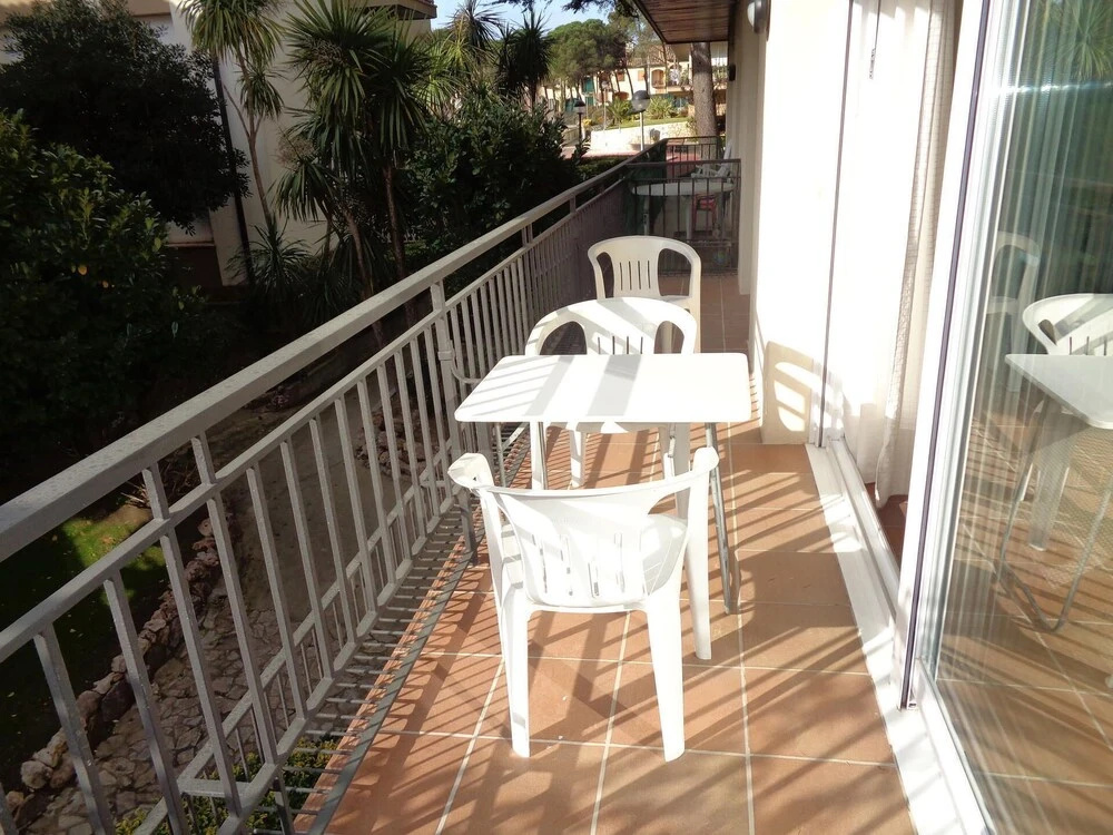 Aj-6 Calella DE Palafrugell 6 PAX