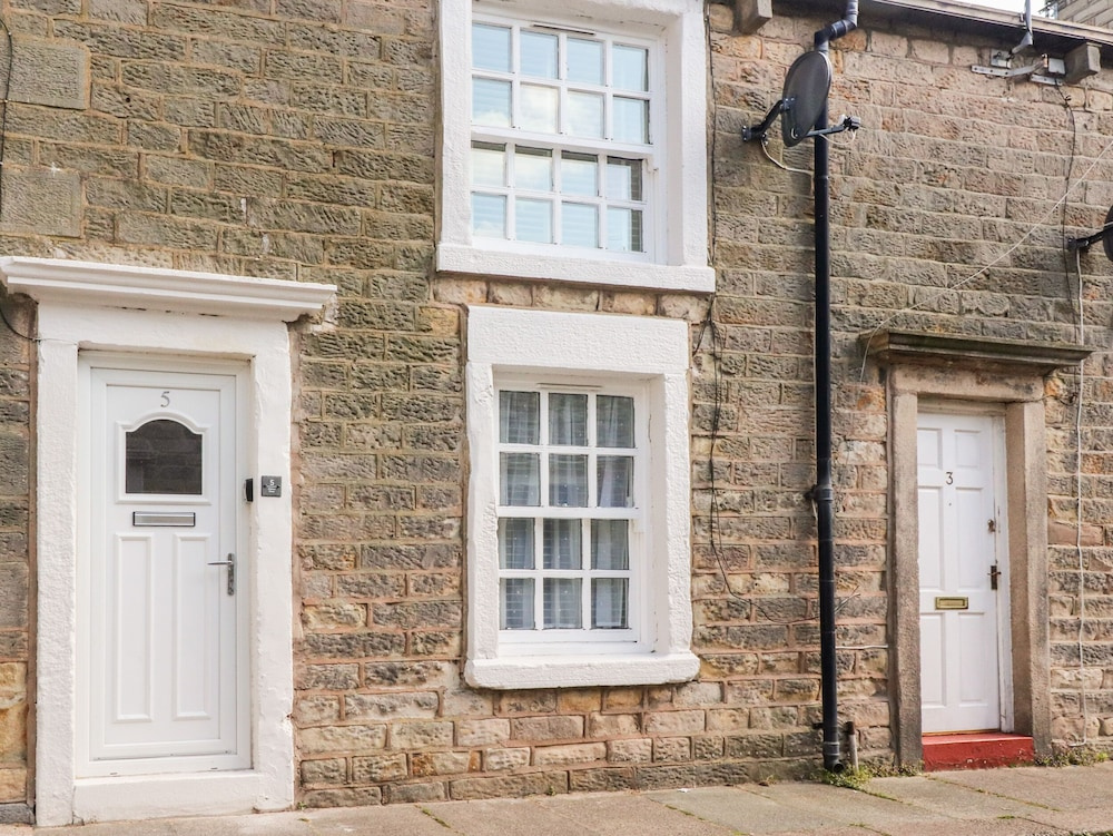 Bay Cottage No 5