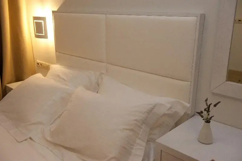 Superior Double room with balcony and with sea view (full double bed)