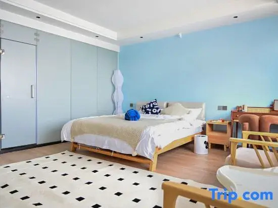 Deluxe Double room (full double bed)