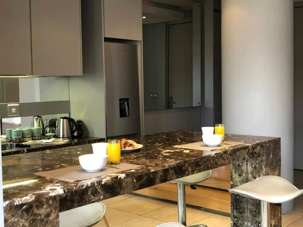 Joburg gem with a splash of chic & all the vibe!