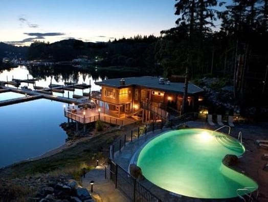 Beach & Waterfront