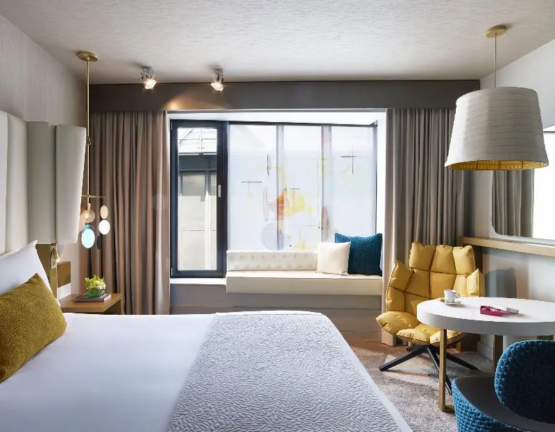 Classic Double room (full double bed)
