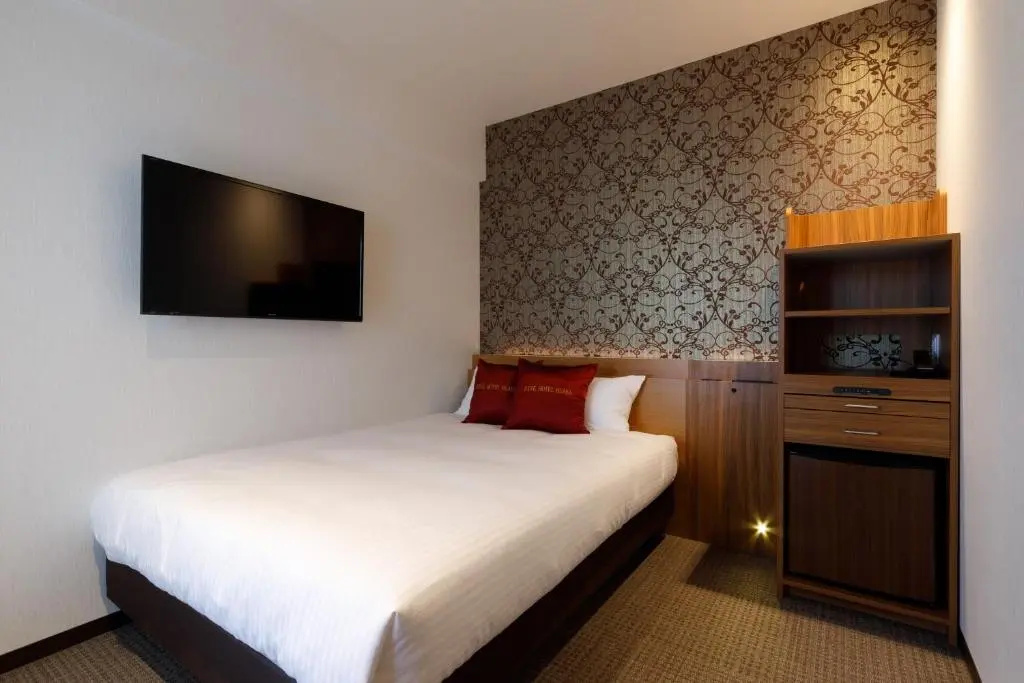 Deluxe Double room (full double bed)