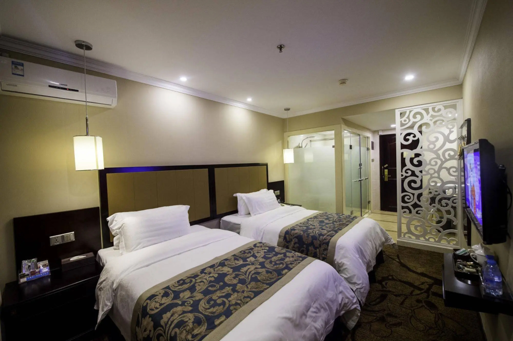 Shenzhen Sunisland Holiday Hotel, Guomao Shopping Center