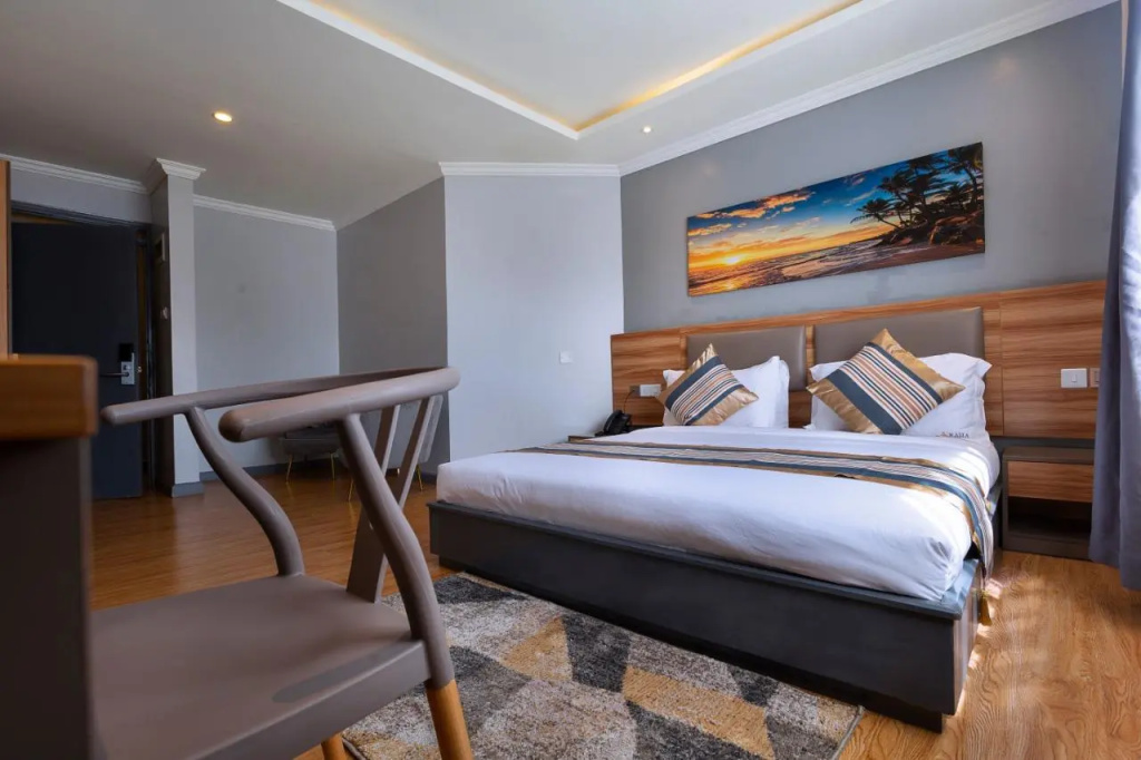 Deluxe Double room (full double bed)