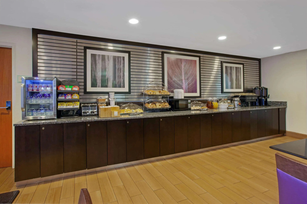 La Quinta Inn & Suites by Wyndham Detroit Metro Airport - Général