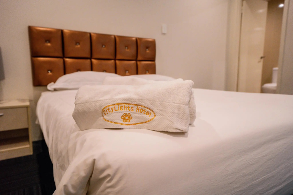Deluxe Double room (full double bed)