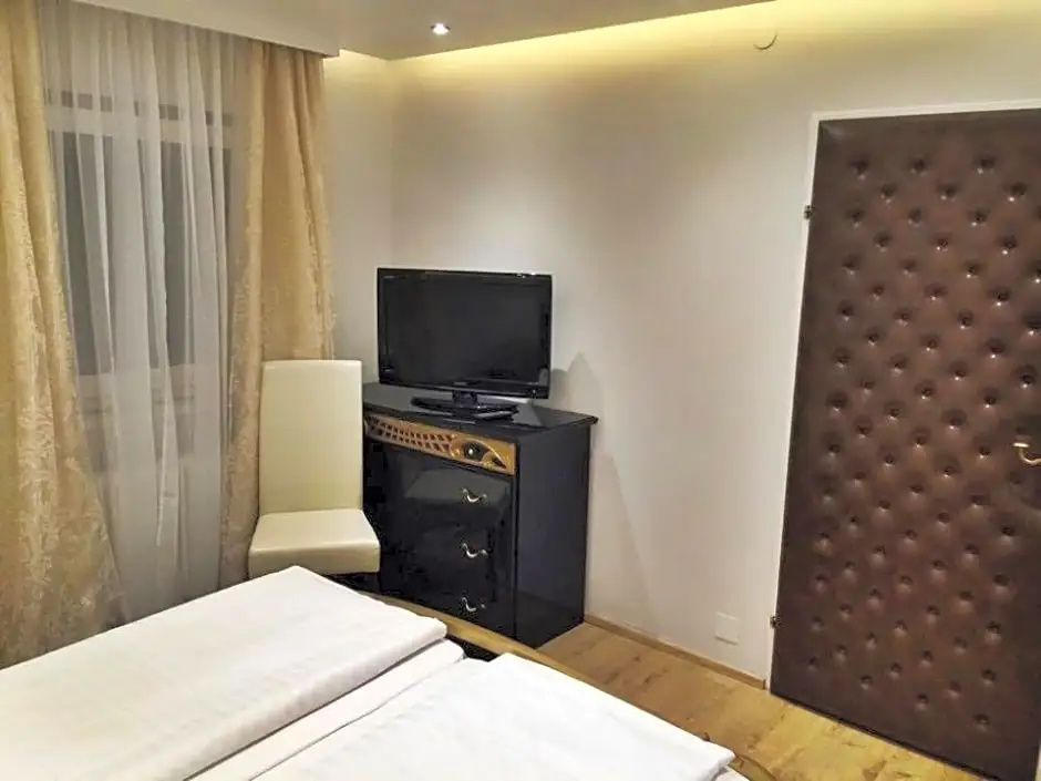 Stadthotel Restaurant Auerhahn - Chambres