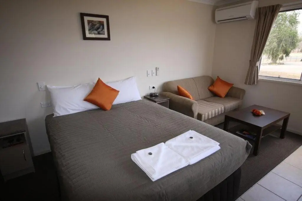 Deluxe Double room (full double bed)
