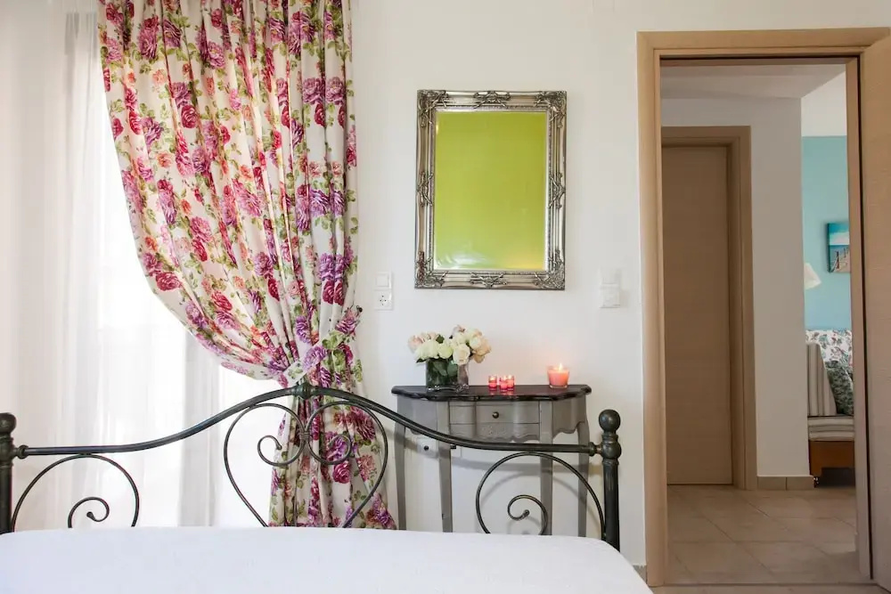 1 Bedroom Apartment with garden view