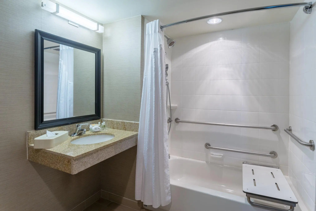 Holiday Inn Harrisburg - Hershey Area, I-81 by IHG - Chambres