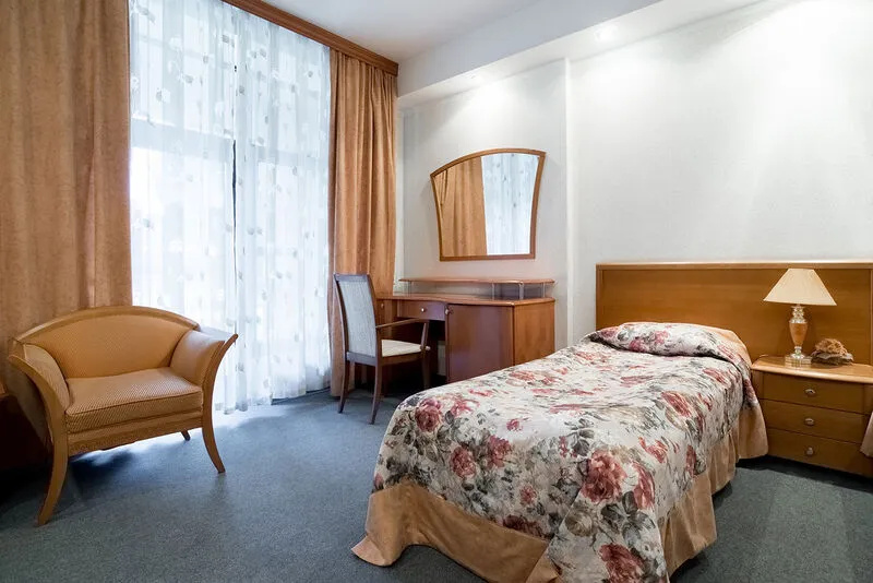 Economy room