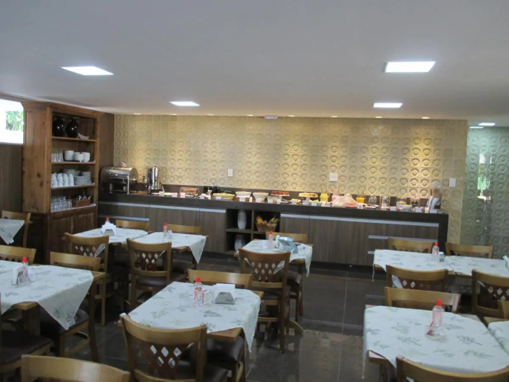 Food & Beverage
