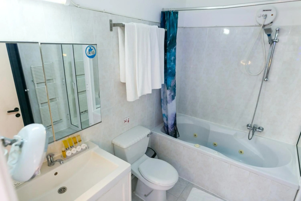 Fitos Inn Guest House - фото 11