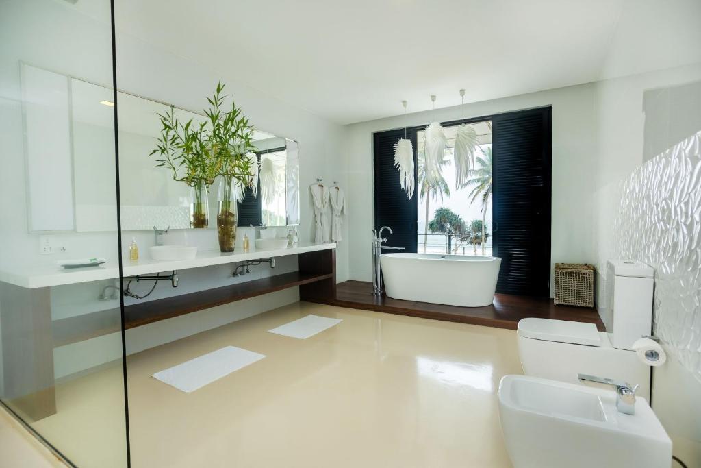 Green Turtle Villa By The Serendipity Collection
