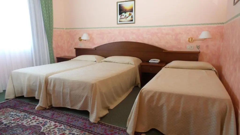 Triple room