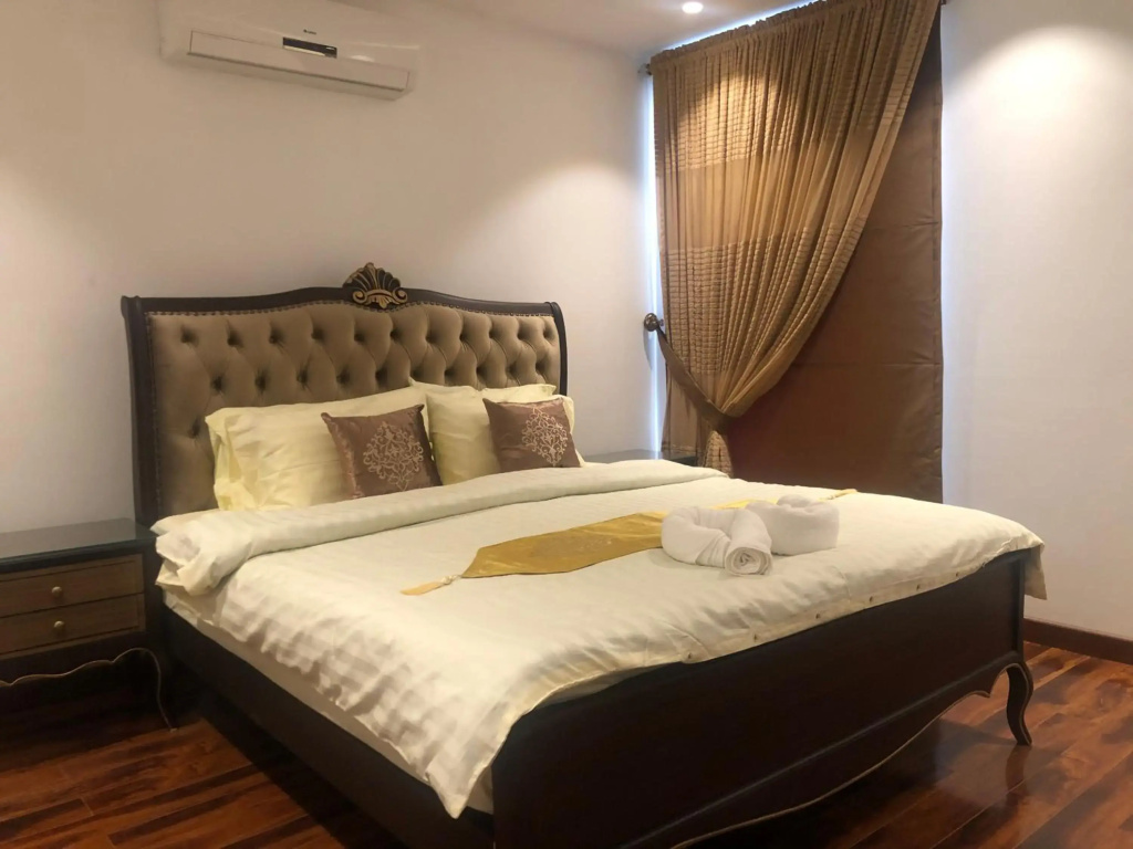 Royal Two Bed Room Luxury Apartment Gulberg