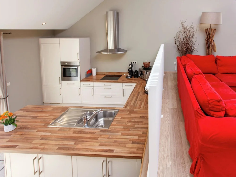 Pretty Cottage in Rendeux With Terrace, Garden and Barbecue - фото 14