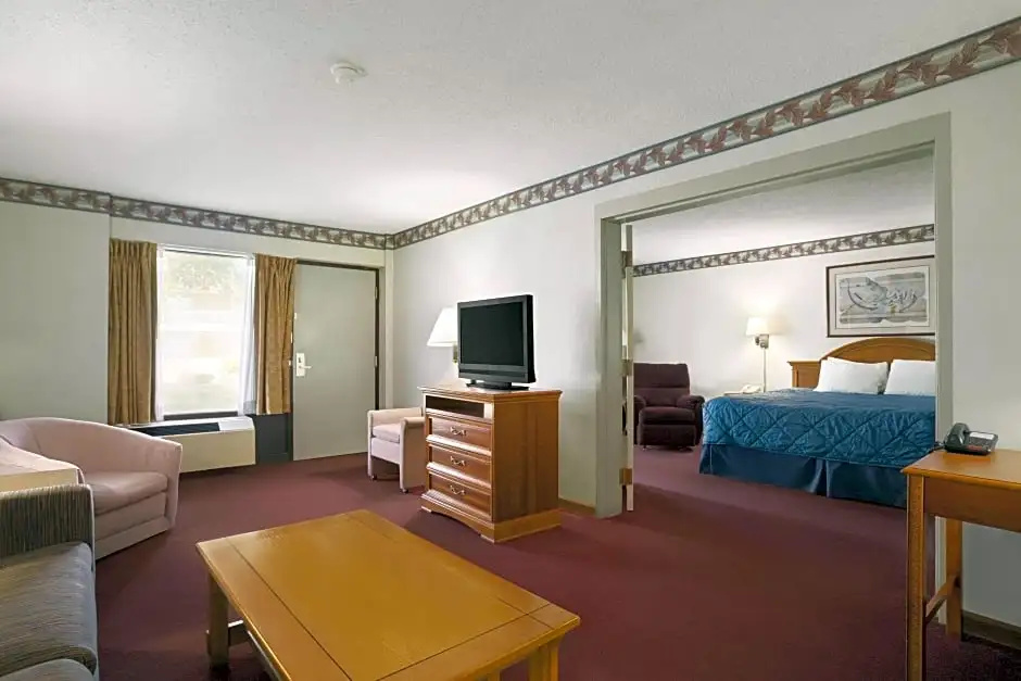 1 Bedroom Double Suite (full double bed)