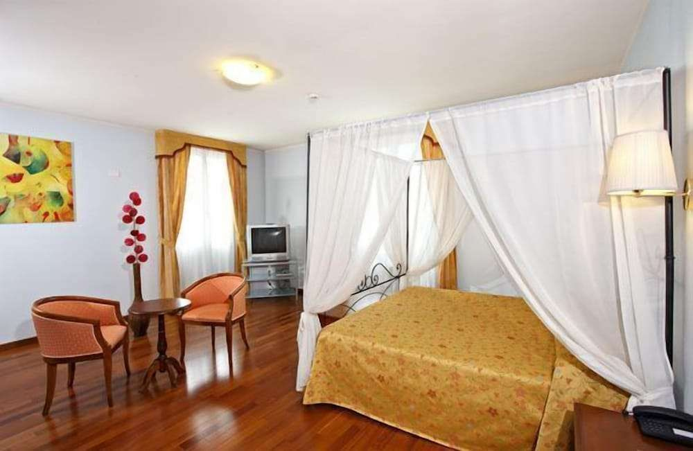 Hotel Gabarda - Général
