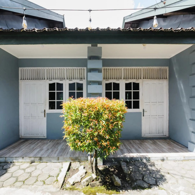 RedDoorz near Universitas Palangkaraya in Palangkaraya