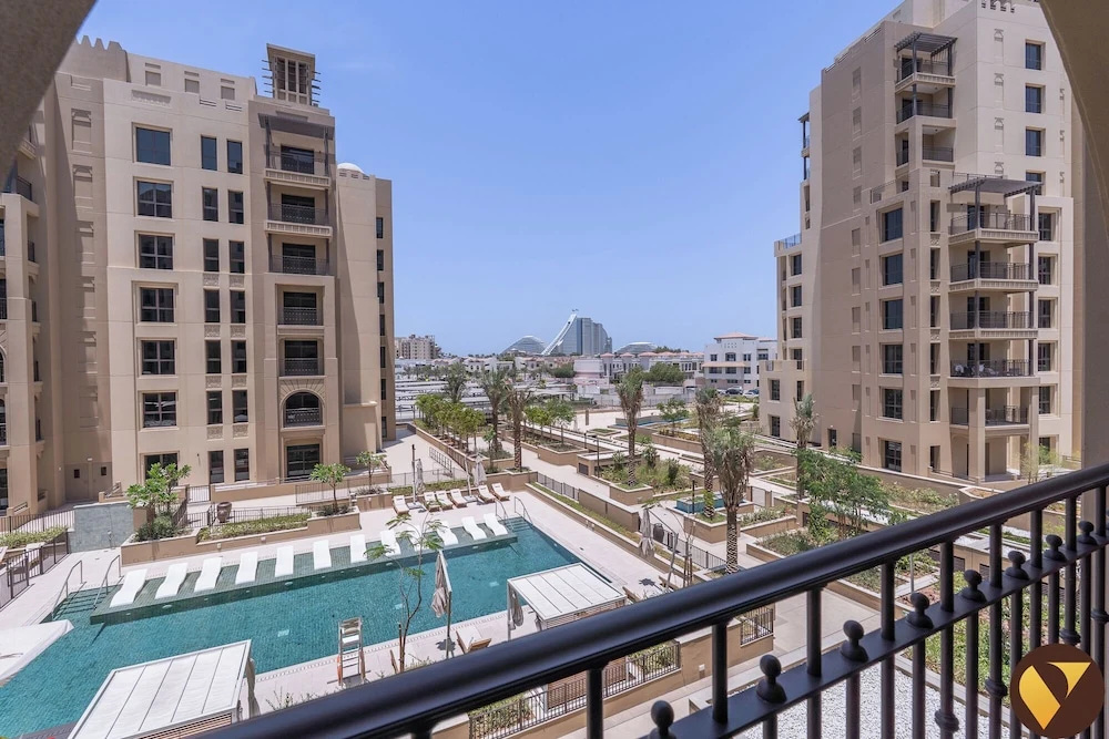 Vogue | Jadeel Madinat Jumeirah near Burj Al Arab