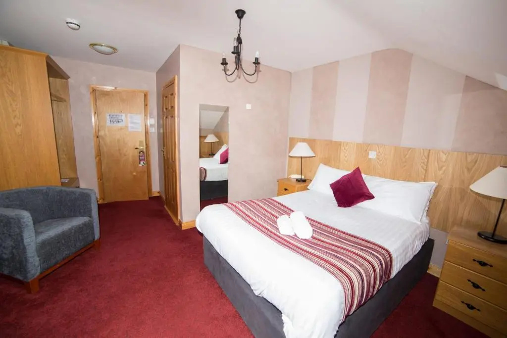 Standard Double room (full double bed)