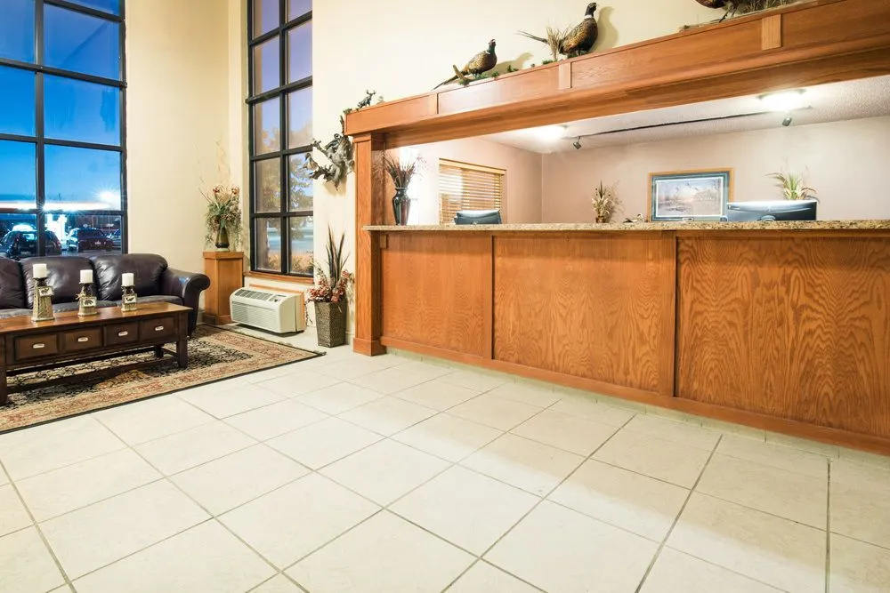 Lobby & Reception