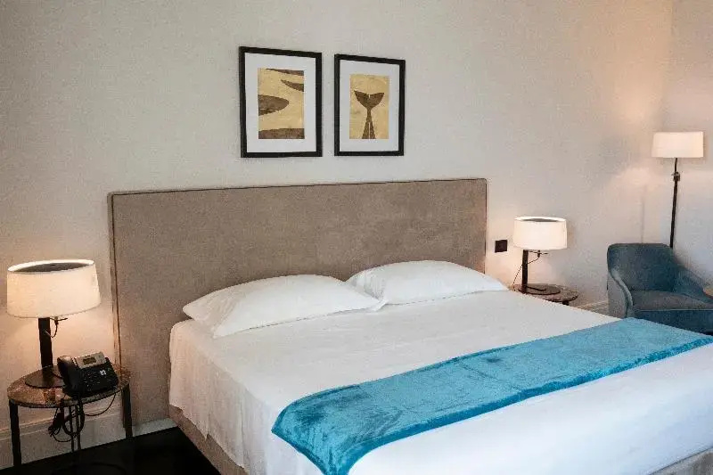 Classic Double room (full double bed)