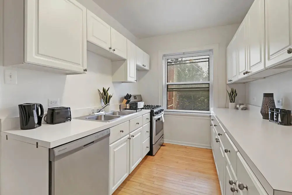 Peaceful 1BR Escape in Evanston - Hinman - фото 8