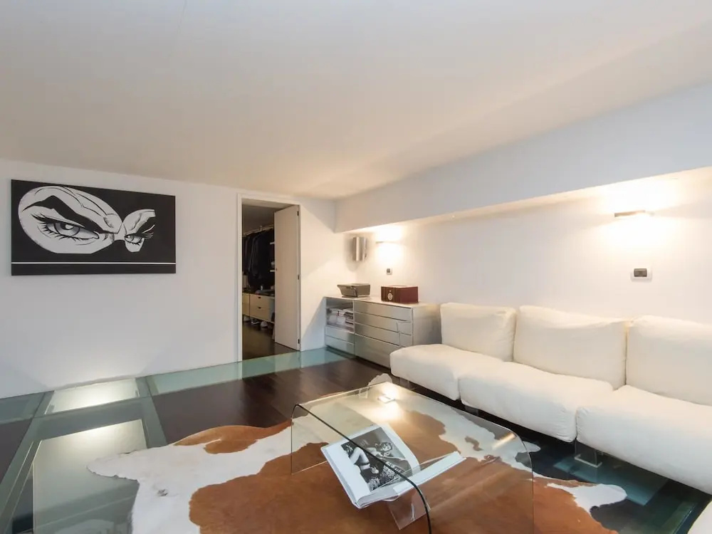 Rsh Pantheon Luxury Hi Tech Apartment