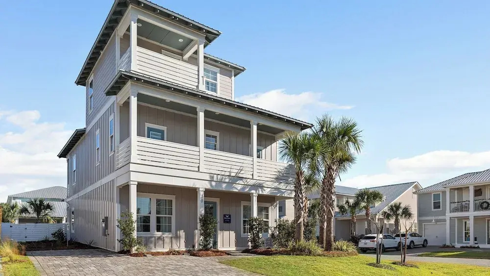 Sleeps 18! 7bdr, Backyard Pool, Walk to Beach Miramar Beach Jewel by Avantstay