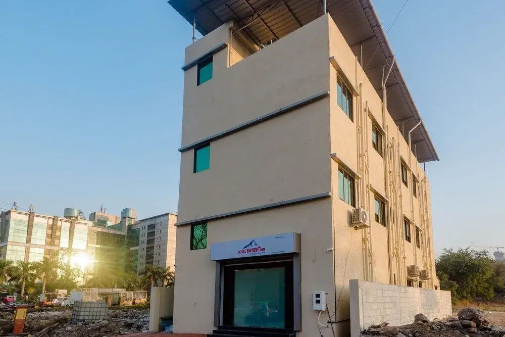 Everest Inn by OYO Rooms