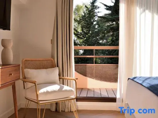Superior Double room (full double bed)