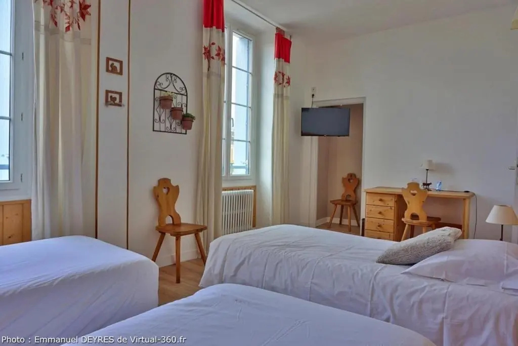 Triple room