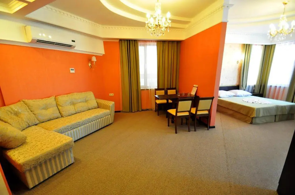 Lobby & Reception