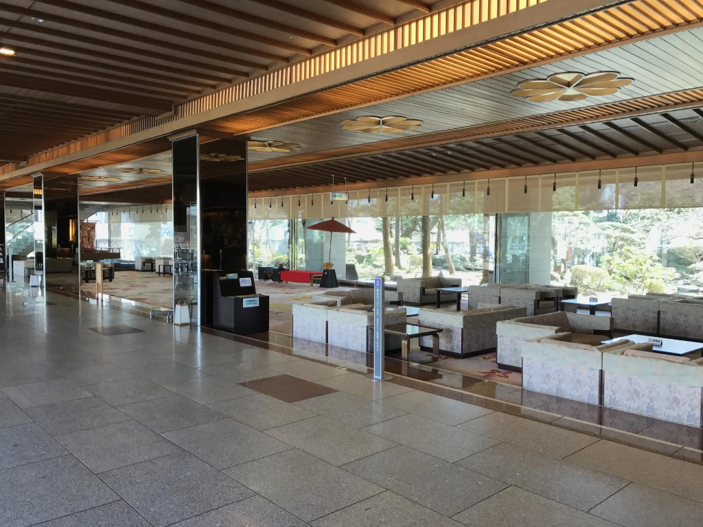 Lobby & Reception