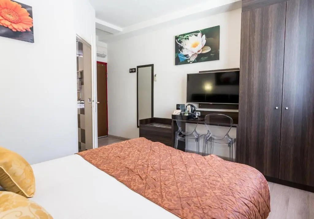Comfort room