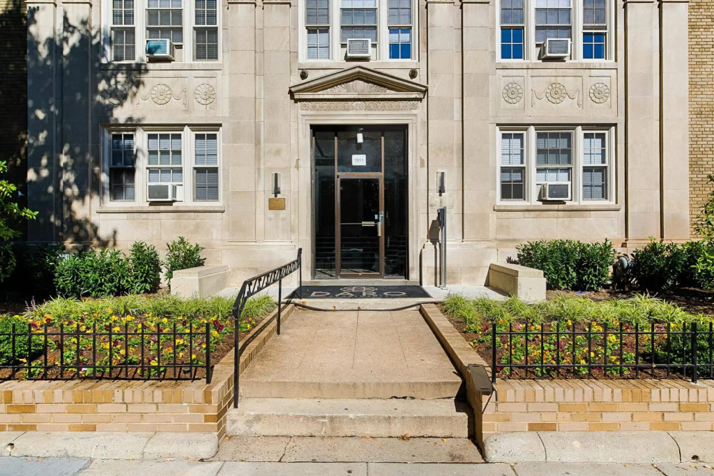 Ginosi Dupont Circle Apartel