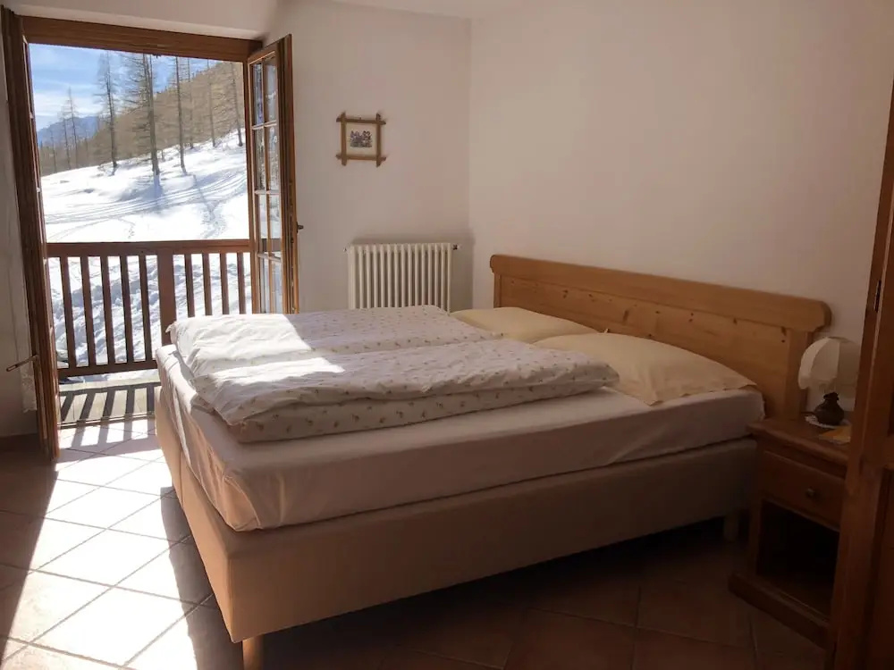 Studio with balcony and with mountain view