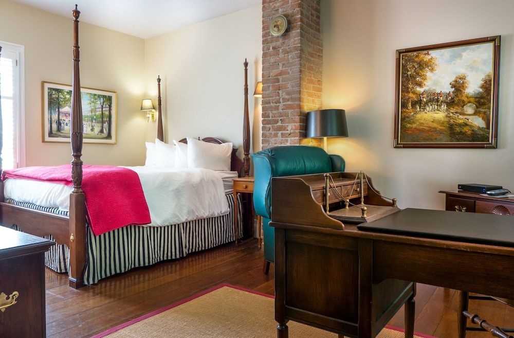 McCully House Inn