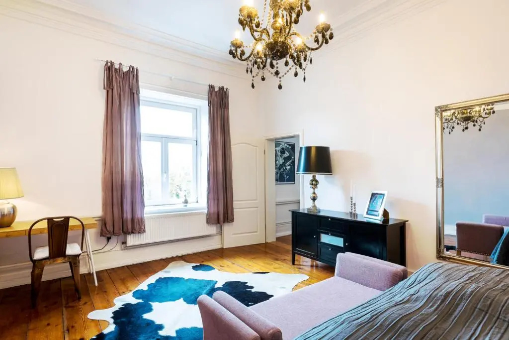 1 Bedroom Apartment