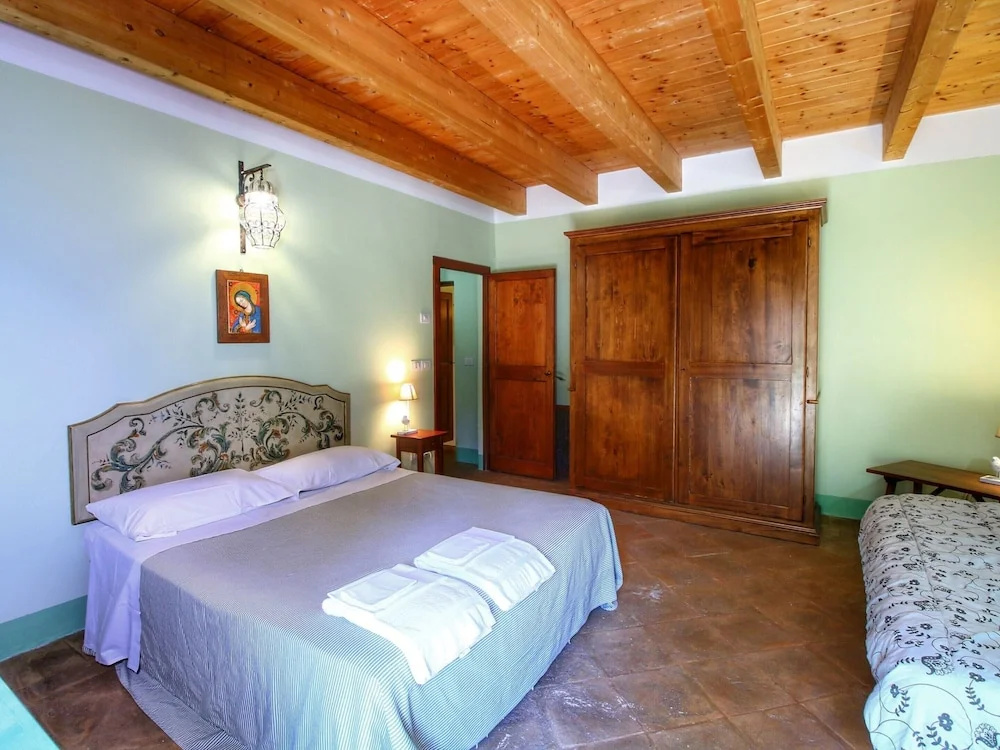 Picturesque Holiday Home in Assisi With Pool — 5